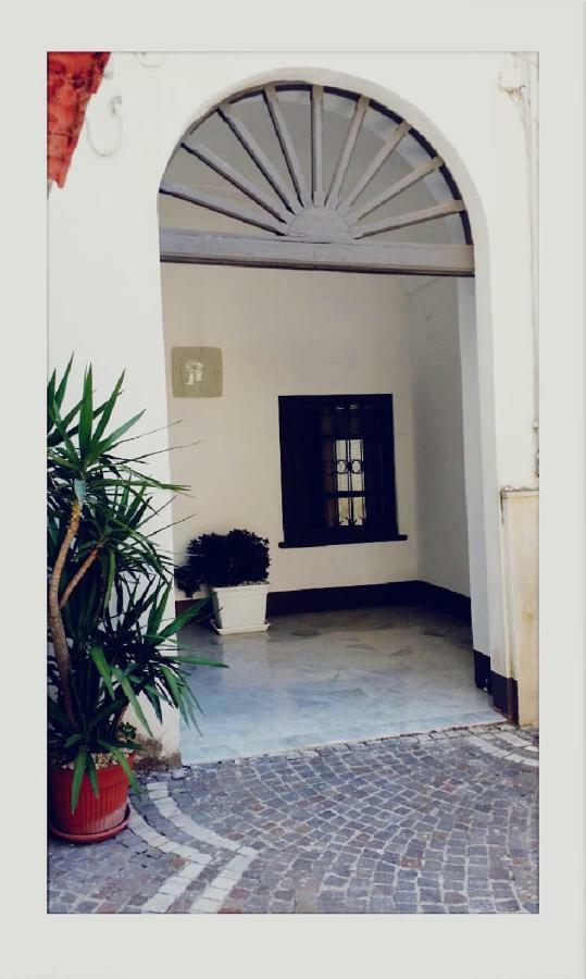 Il Volo Del Gabbiano Appartement Napels Buitenkant foto
